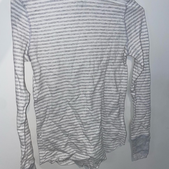 NWT aerie striped gray and white long sleeved thermal - Picture 3 of 5